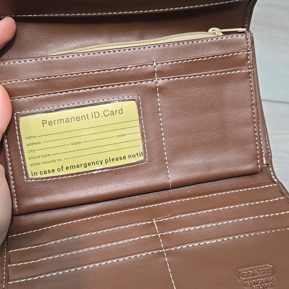 Unbranded Women Logo Signature Wallet Canvas
